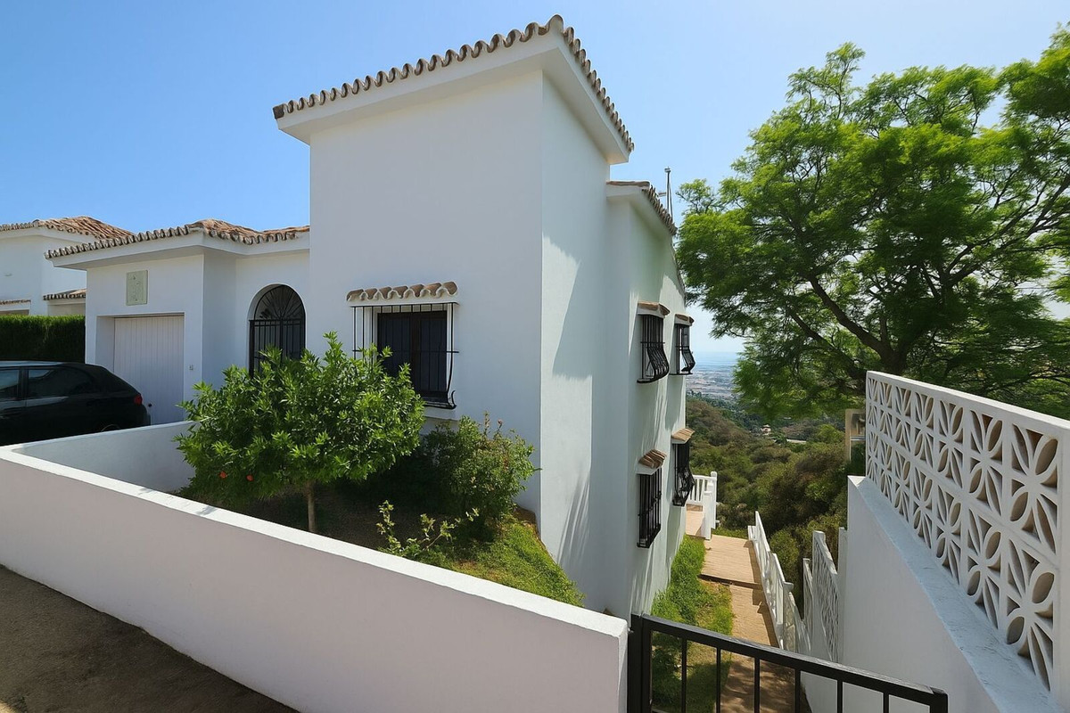 4 Bed Townhouse for sale in Mijas Costa Costa Del Sol, Málaga, Spain