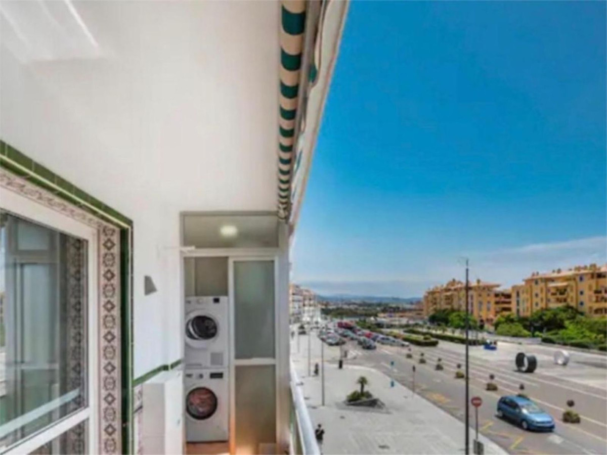 3 Bed Apartment for sale in San Pedro De Alcántara Costa Del Sol, Málaga, Spain