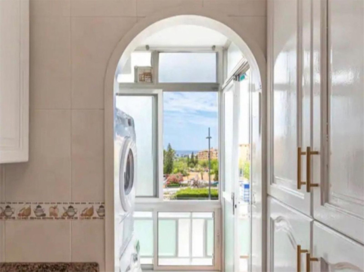 3 Bed Apartment for sale in San Pedro De Alcántara Costa Del Sol, Málaga, Spain