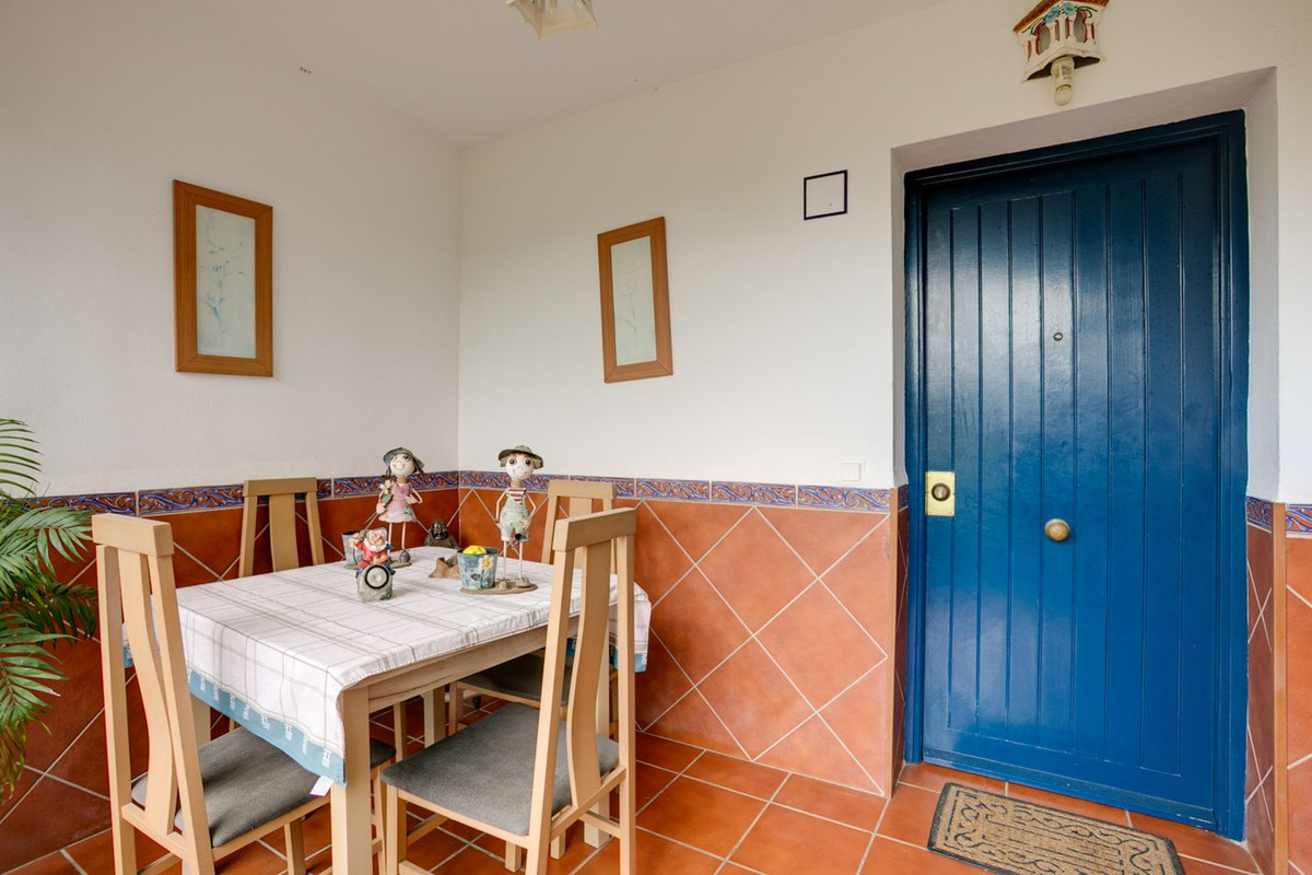3 Bed Townhouse for sale in Estepona Costa Del Sol, Málaga, Spain