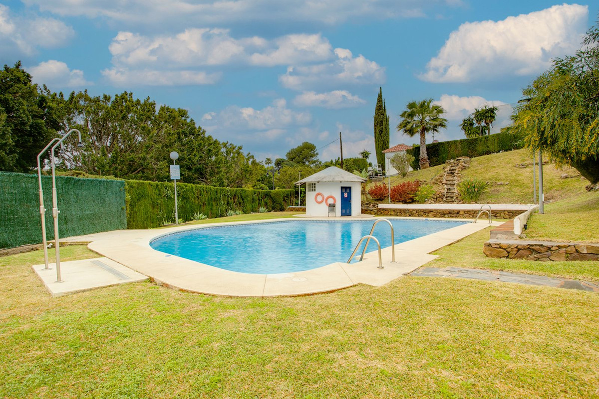 3 Bed Townhouse for sale in Estepona Costa Del Sol, Málaga, Spain