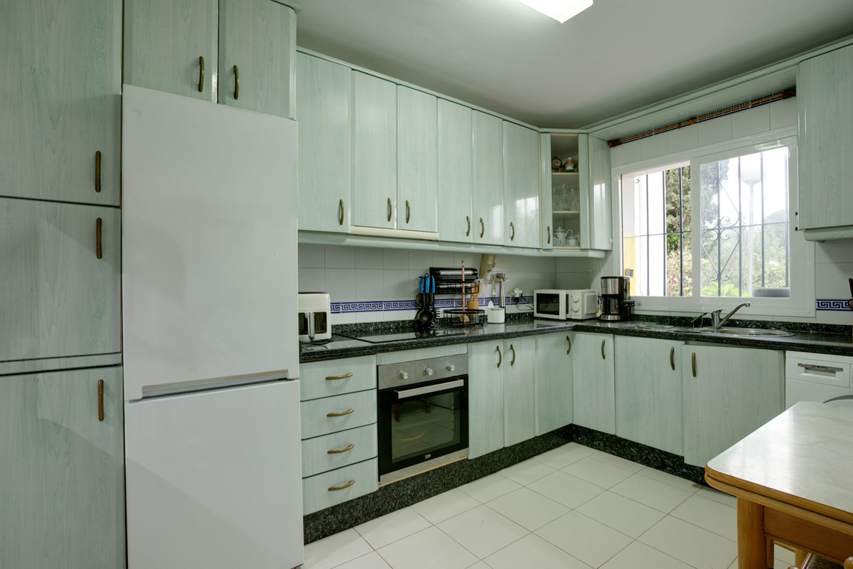 3 Bed Townhouse for sale in Estepona Costa Del Sol, Málaga, Spain