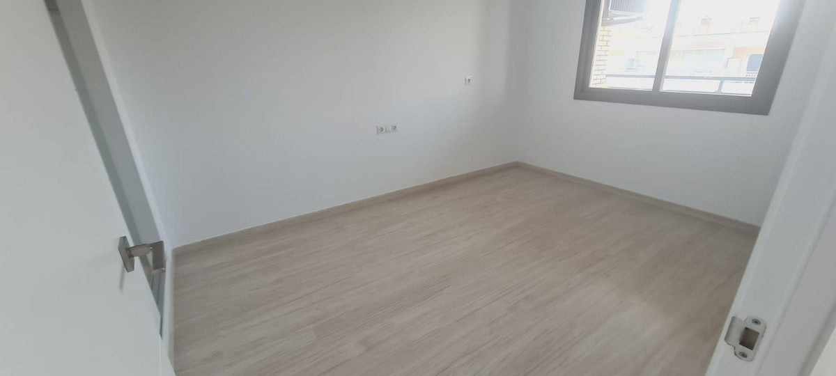 1 Bed Apartment for sale in Fuengirola Costa Del Sol, Málaga, Spain