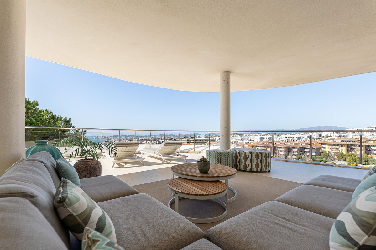 3 Bed Apartment for sale in Benalmadena Costa Del Sol, Málaga, Spain