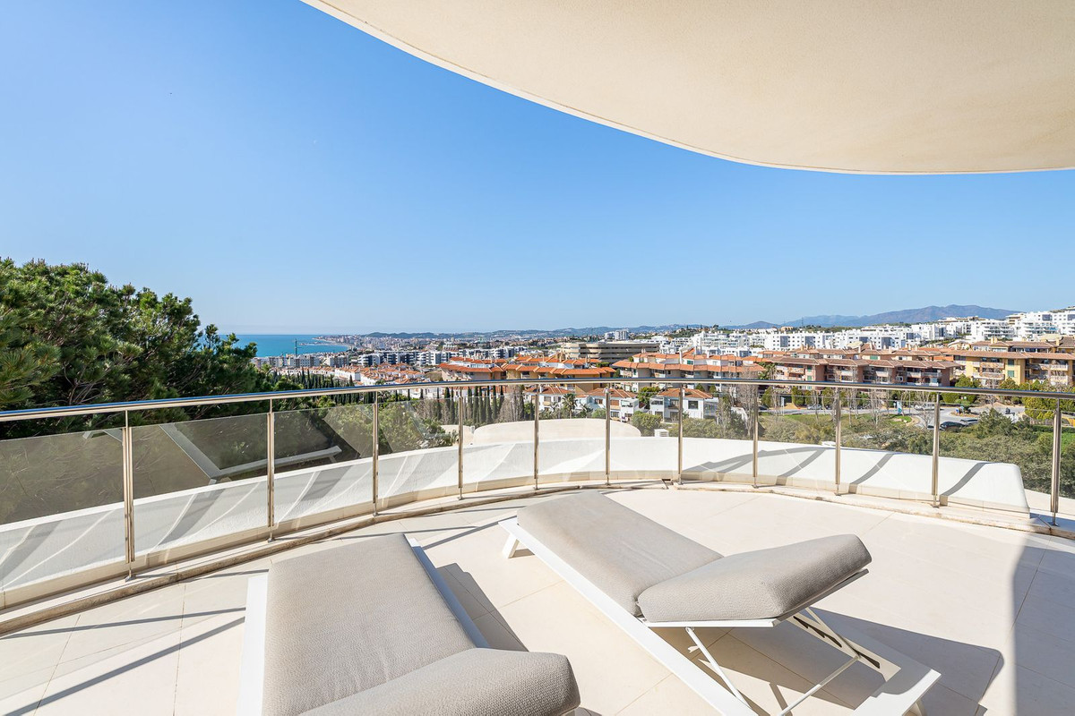 3 Bed Apartment for sale in Benalmadena Costa Del Sol, Málaga, Spain