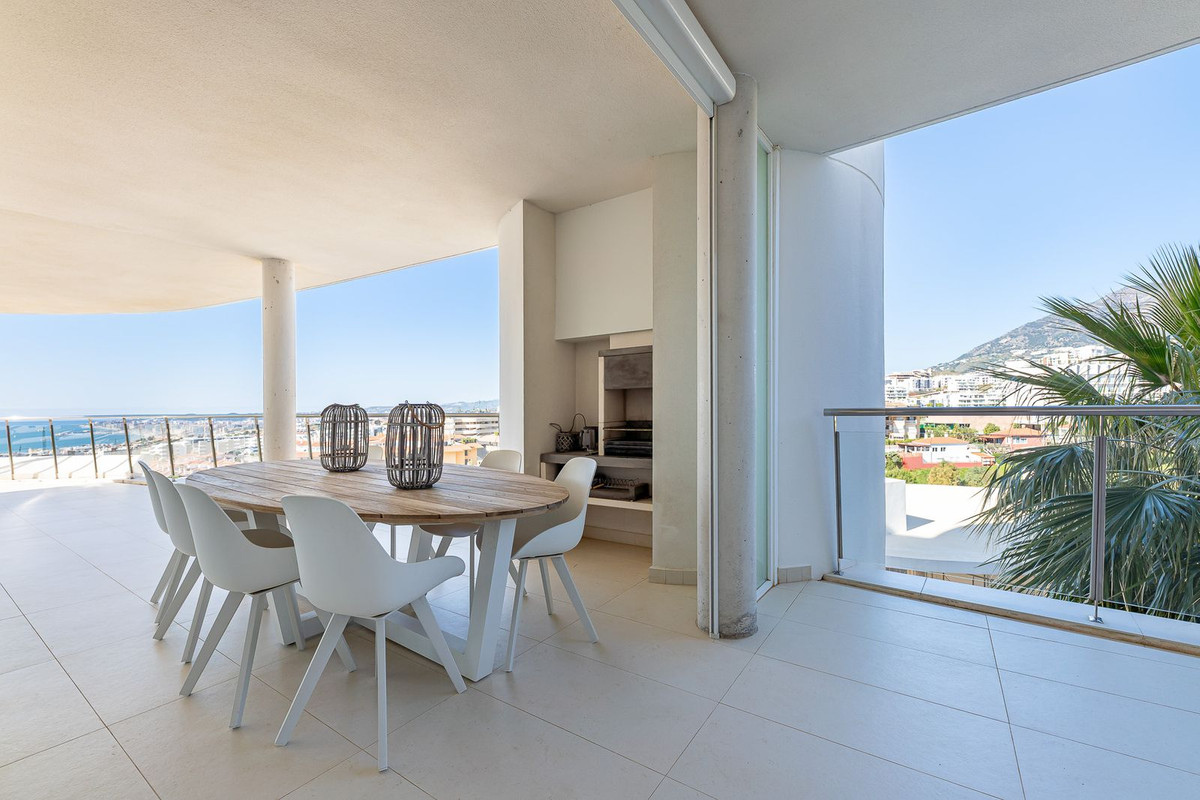 3 Bed Apartment for sale in Benalmadena Costa Del Sol, Málaga, Spain