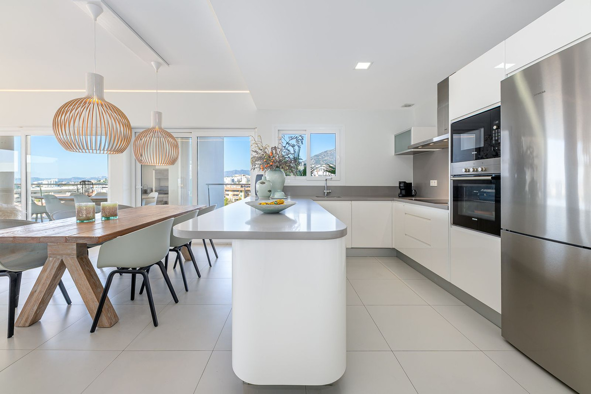 3 Bed Apartment for sale in Benalmadena Costa Del Sol, Málaga, Spain