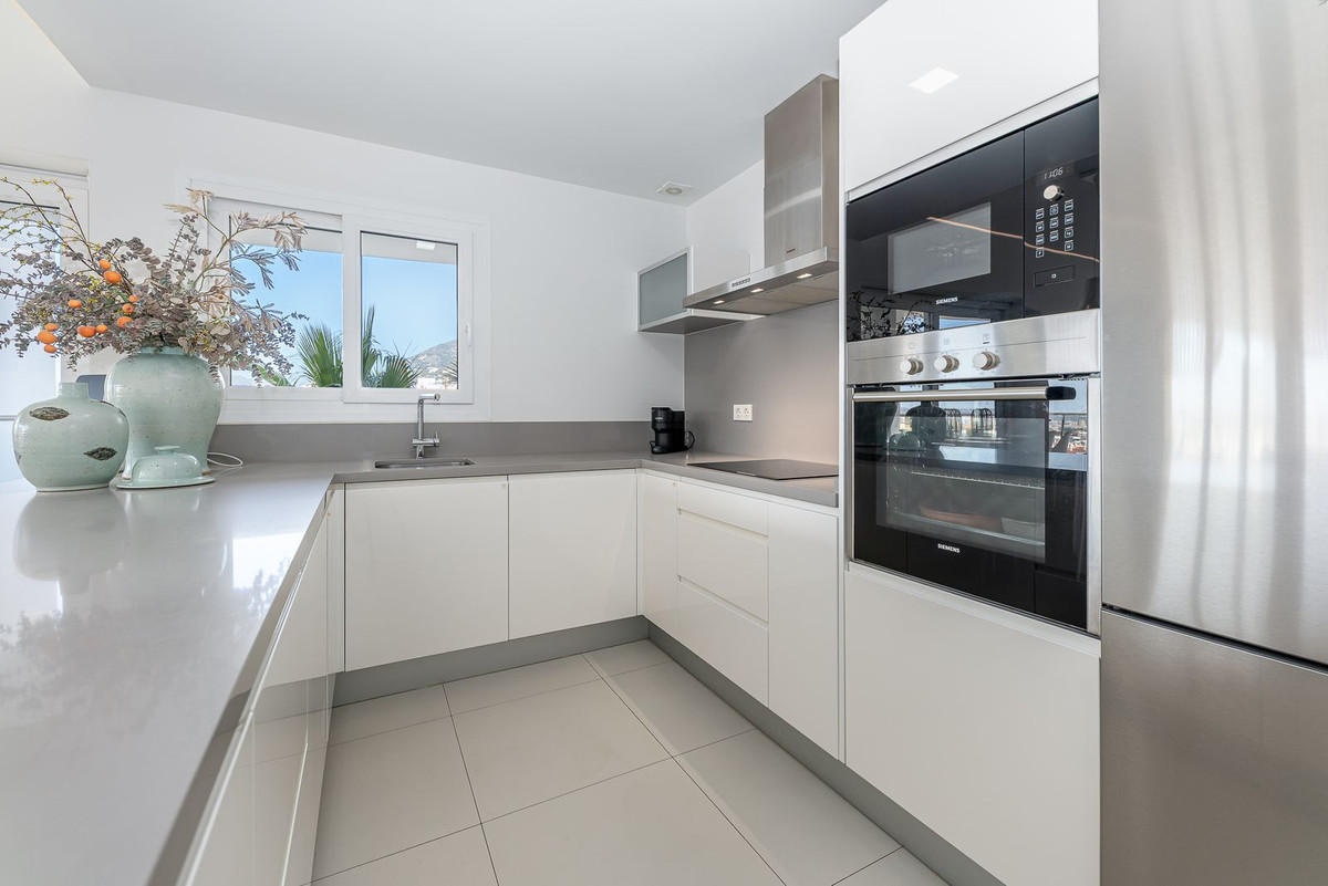 3 Bed Apartment for sale in Benalmadena Costa Del Sol, Málaga, Spain