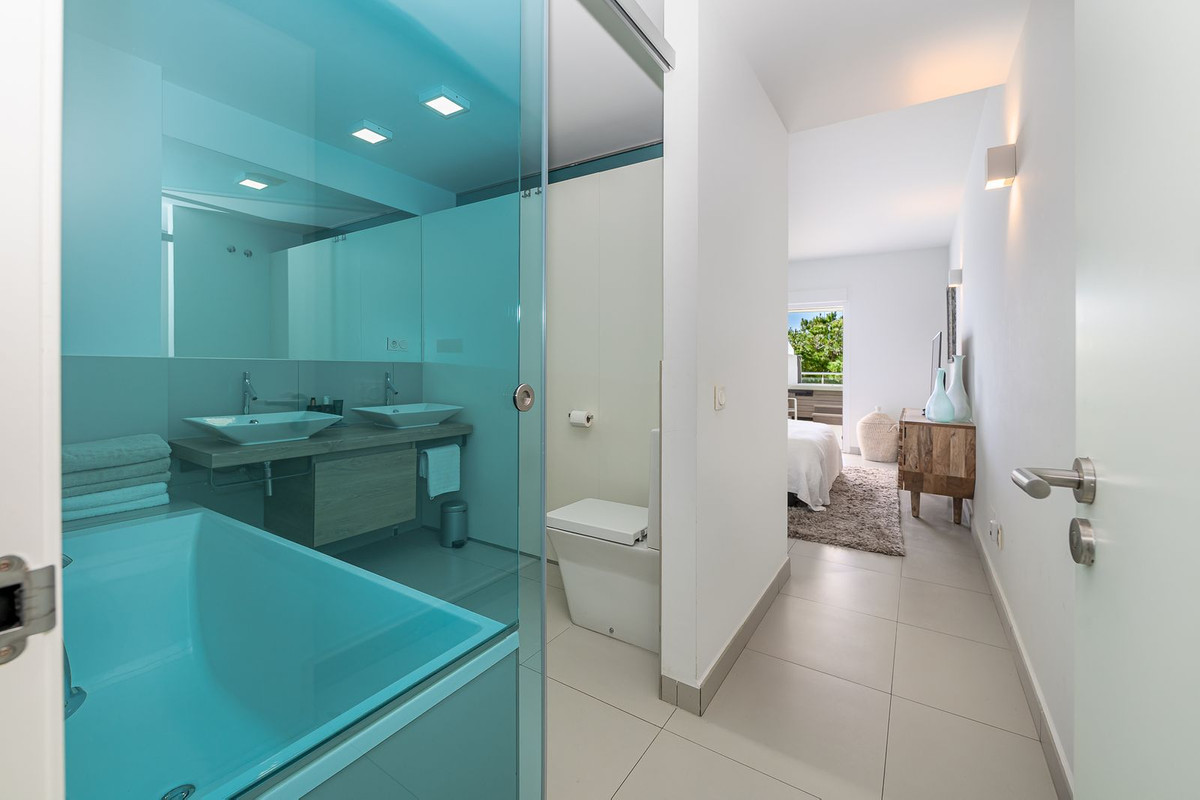 3 Bed Apartment for sale in Benalmadena Costa Del Sol, Málaga, Spain