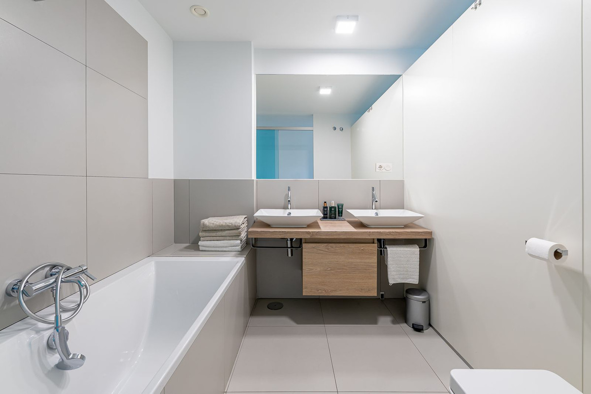 3 Bed Apartment for sale in Benalmadena Costa Del Sol, Málaga, Spain