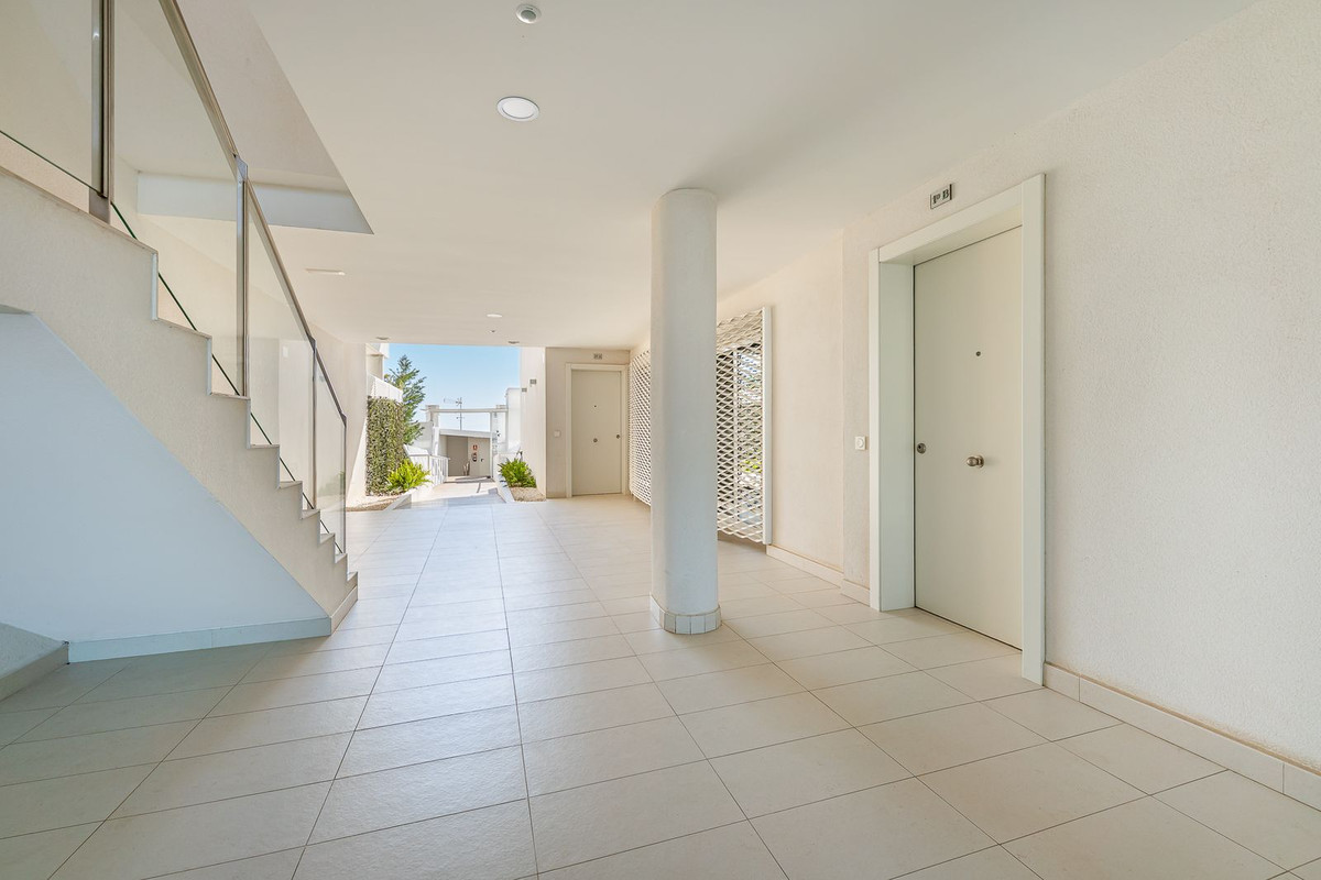 3 Bed Apartment for sale in Benalmadena Costa Del Sol, Málaga, Spain