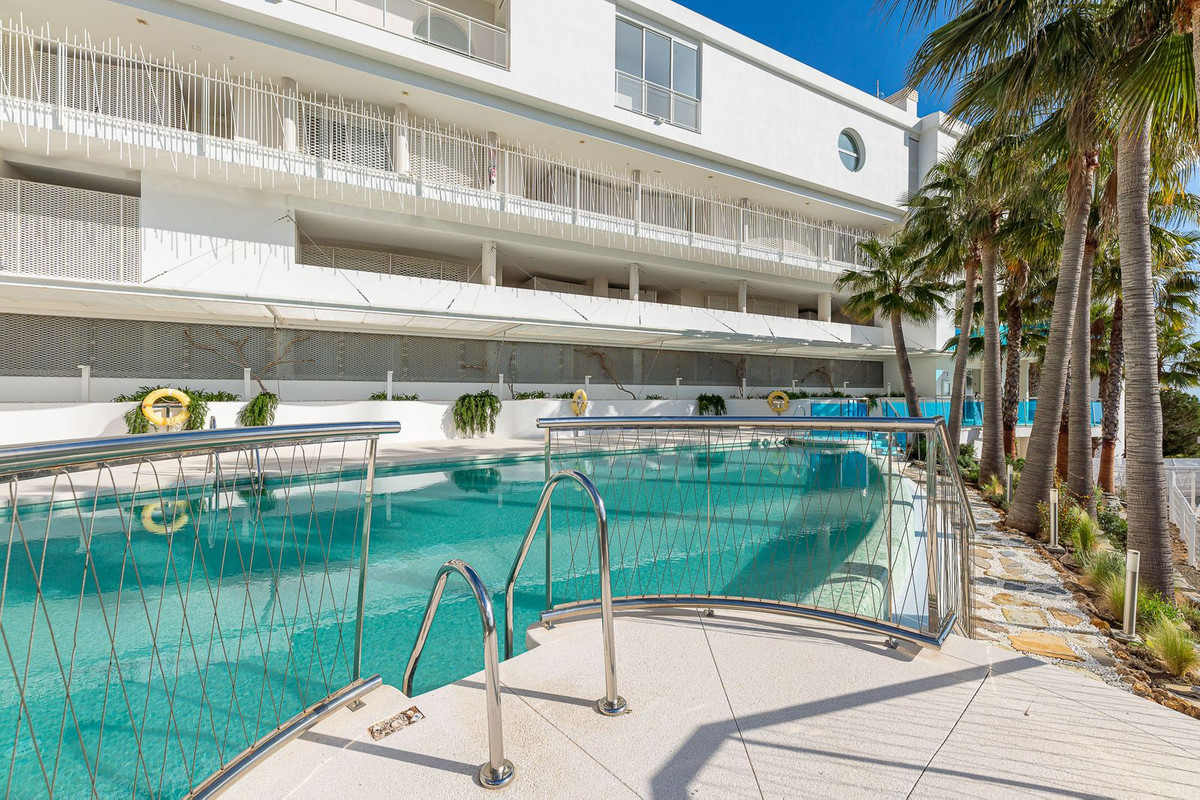 3 Bed Apartment for sale in Benalmadena Costa Del Sol, Málaga, Spain