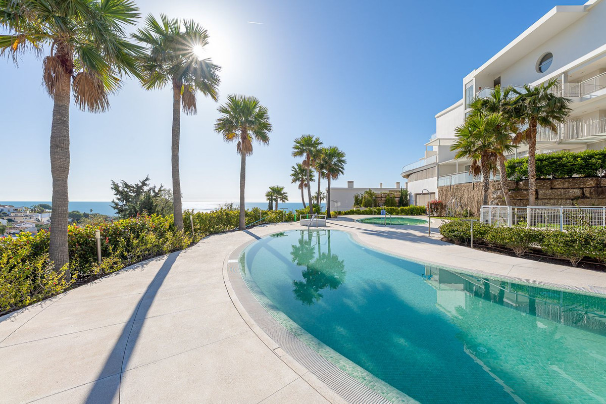 3 Bed Apartment for sale in Benalmadena Costa Del Sol, Málaga, Spain