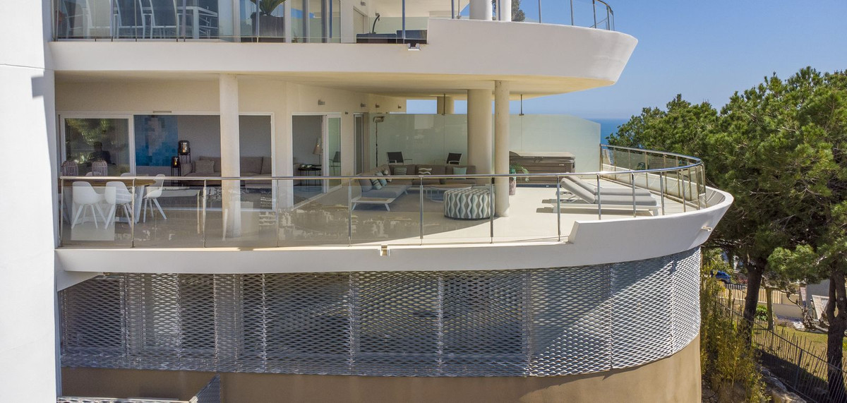3 Bed Apartment for sale in Benalmadena Costa Del Sol, Málaga, Spain