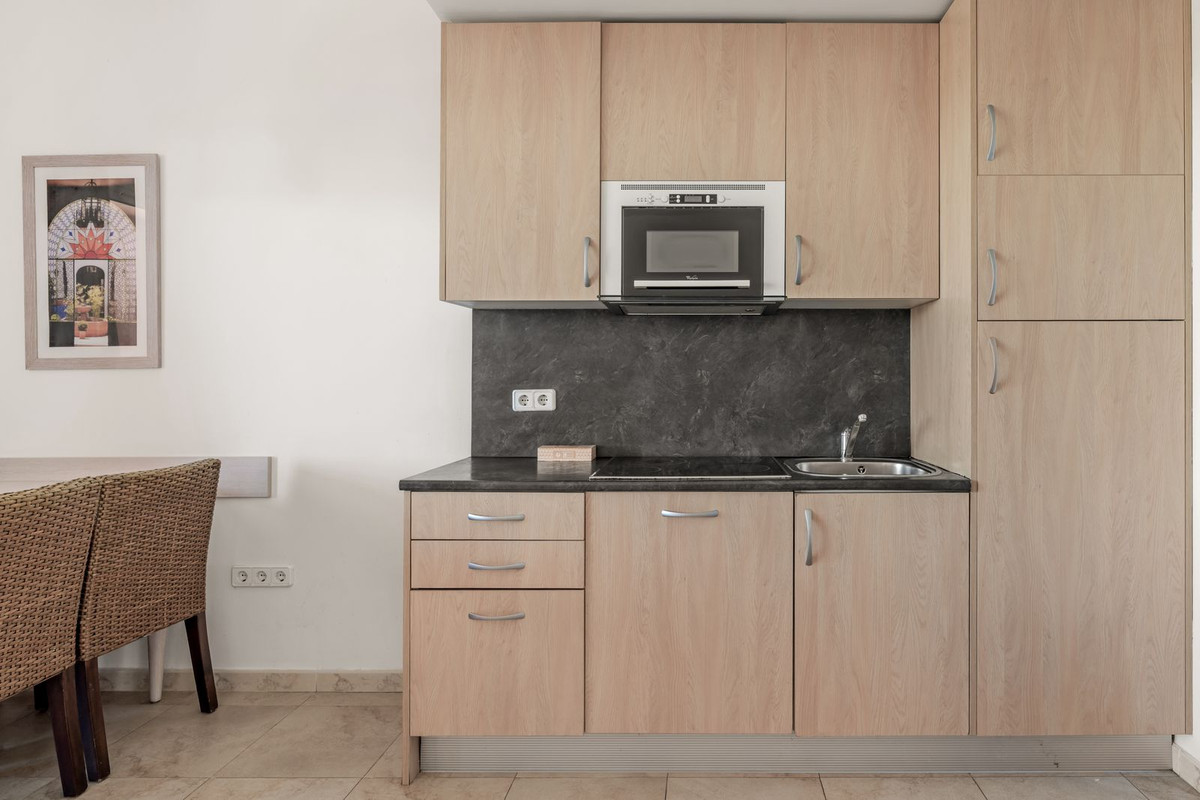 Se vende Apartamento Planta Media de 2 dormitorios en Costa Del Sol, Málaga, España