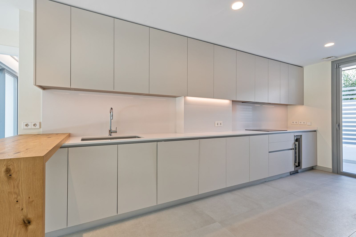 4 Bed Townhouse for sale in San Pedro De Alcántara Costa Del Sol, Málaga, Spain