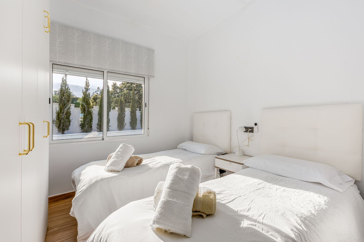 6 Bed Townhouse for sale in Alhaurín El Grande Costa Del Sol, Málaga, Spain