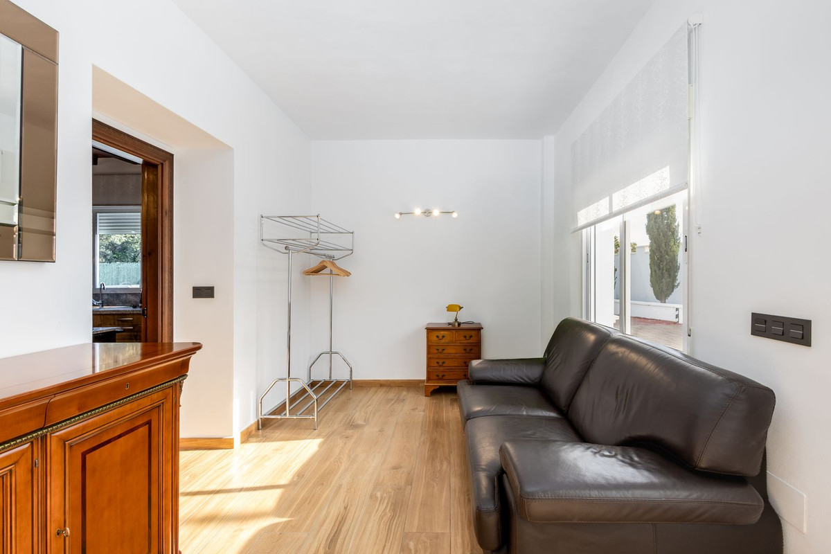 6 Bed Townhouse for sale in Alhaurín El Grande Costa Del Sol, Málaga, Spain