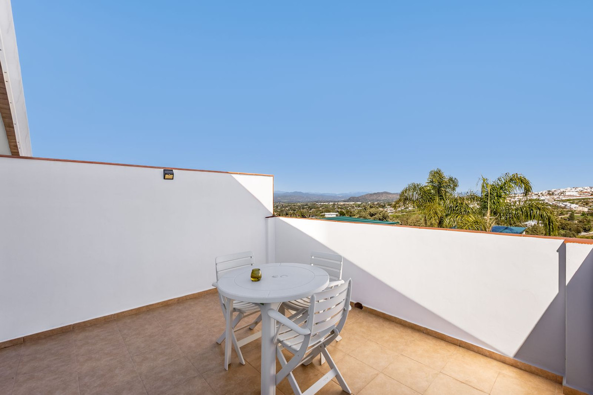 6 Bed Townhouse for sale in Alhaurín El Grande Costa Del Sol, Málaga, Spain