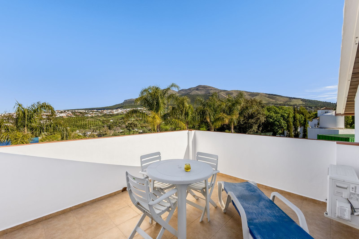6 Bed Townhouse for sale in Alhaurín El Grande Costa Del Sol, Málaga, Spain