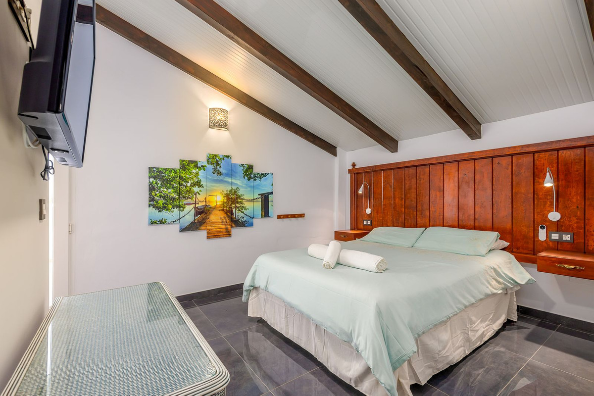 6 Bed Townhouse for sale in Alhaurín El Grande Costa Del Sol, Málaga, Spain