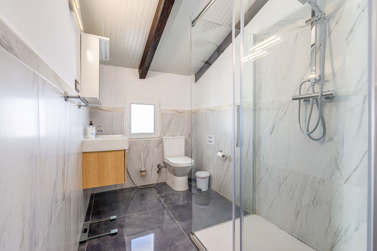 6 Bed Townhouse for sale in Alhaurín El Grande Costa Del Sol, Málaga, Spain