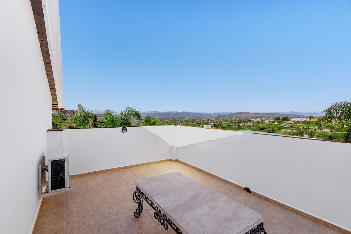 6 Bed Townhouse for sale in Alhaurín El Grande Costa Del Sol, Málaga, Spain