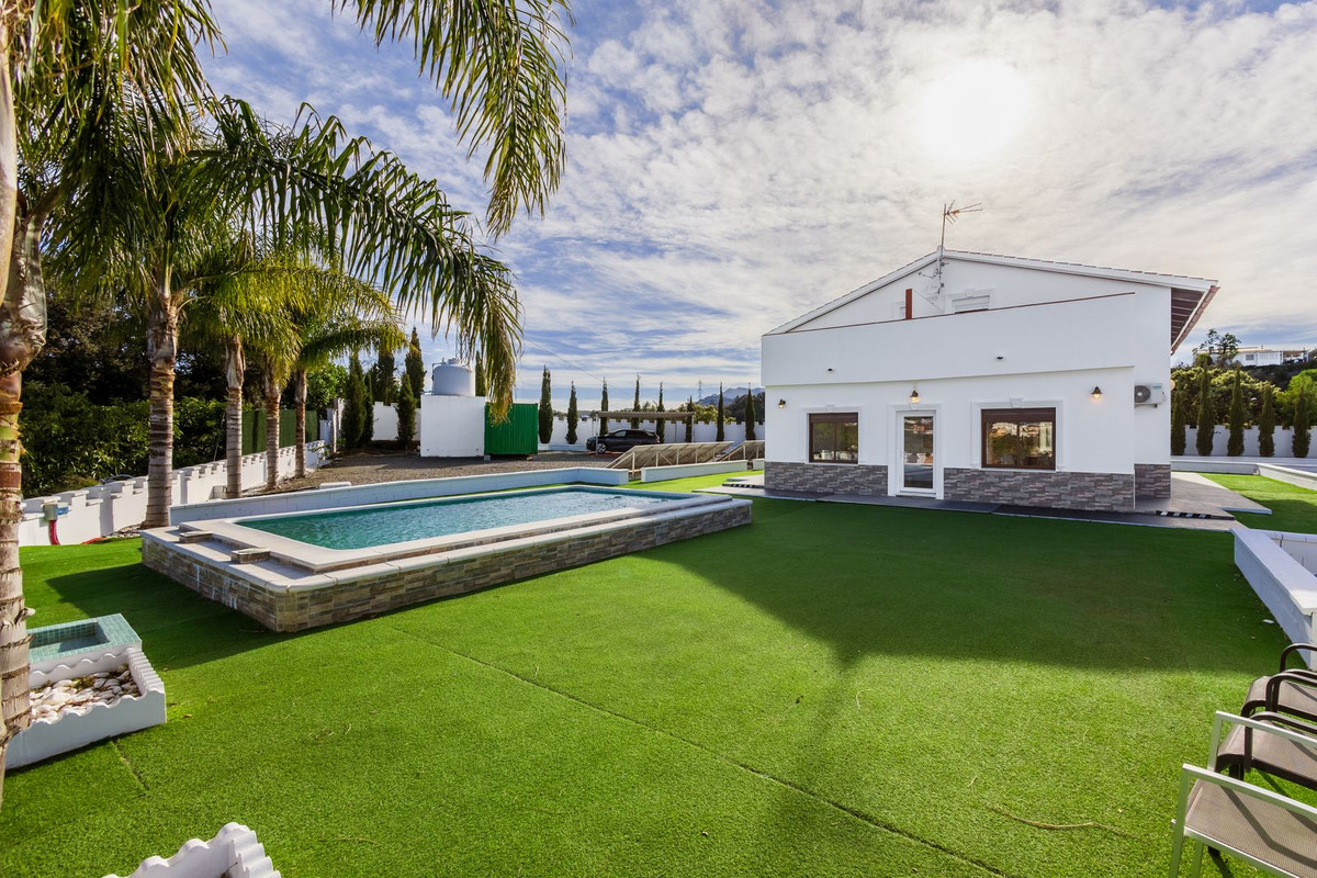 6 Bed Townhouse for sale in Alhaurín El Grande Costa Del Sol, Málaga, Spain