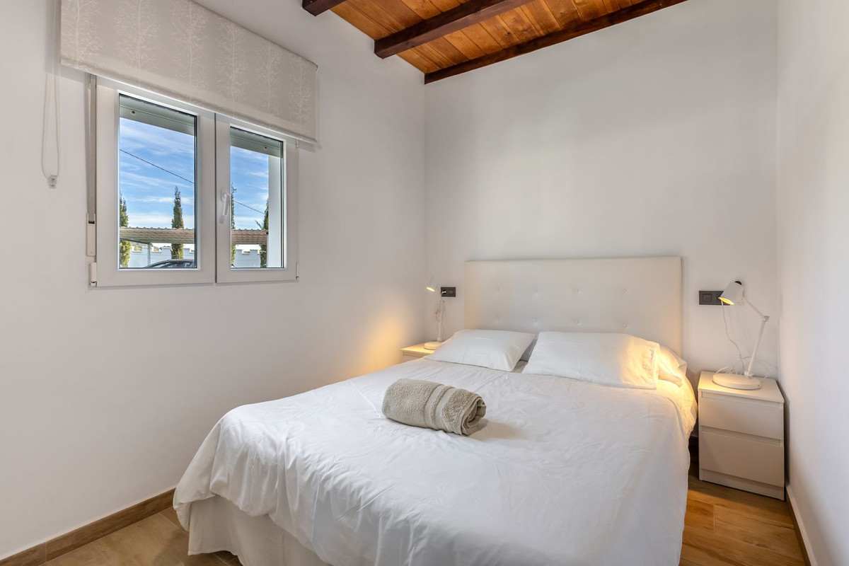 6 Bed Townhouse for sale in Alhaurín El Grande Costa Del Sol, Málaga, Spain