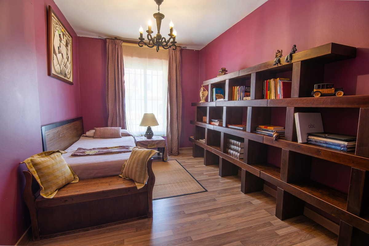 3 Bed Townhouse for sale in Estepona Costa Del Sol, Málaga, Spain