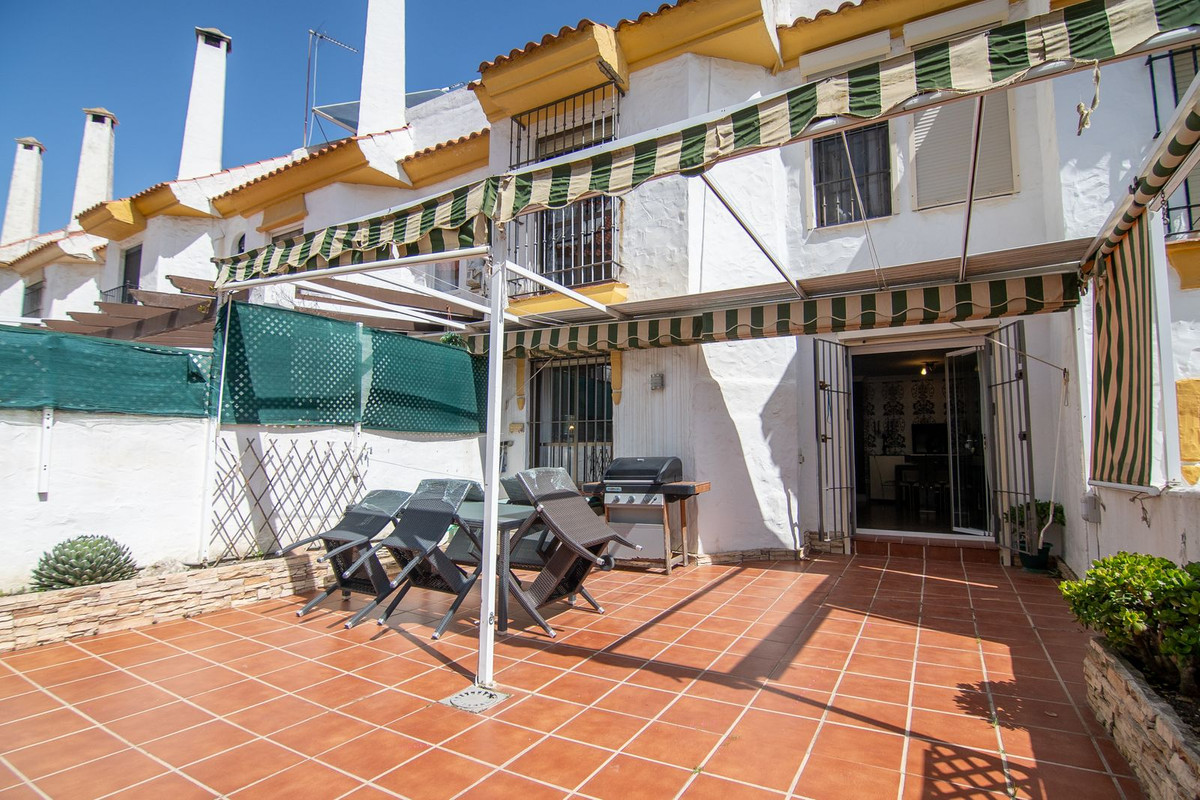3 Bed Townhouse for sale in Estepona Costa Del Sol, Málaga, Spain