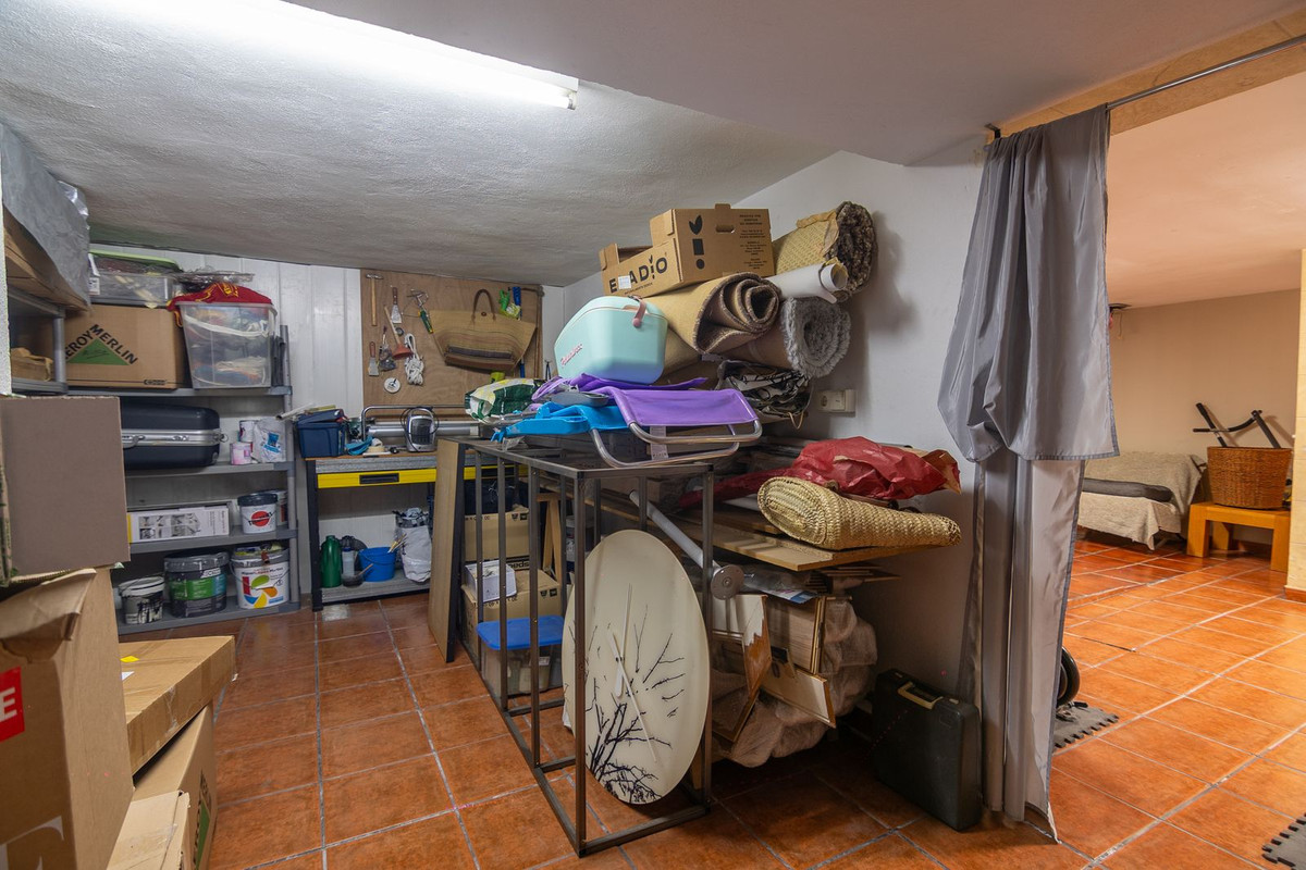 3 Bed Townhouse for sale in Estepona Costa Del Sol, Málaga, Spain