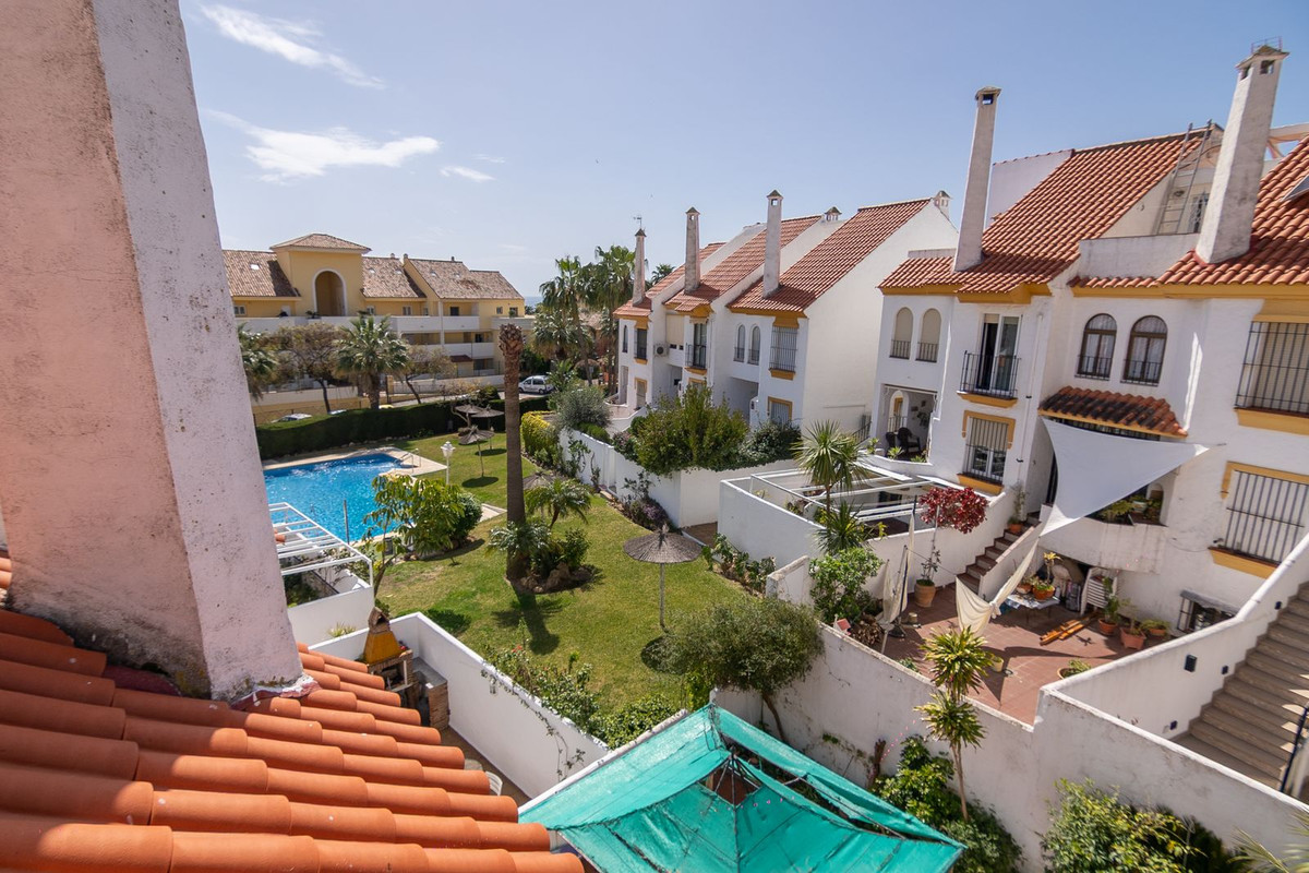 3 Bed Townhouse for sale in Estepona Costa Del Sol, Málaga, Spain