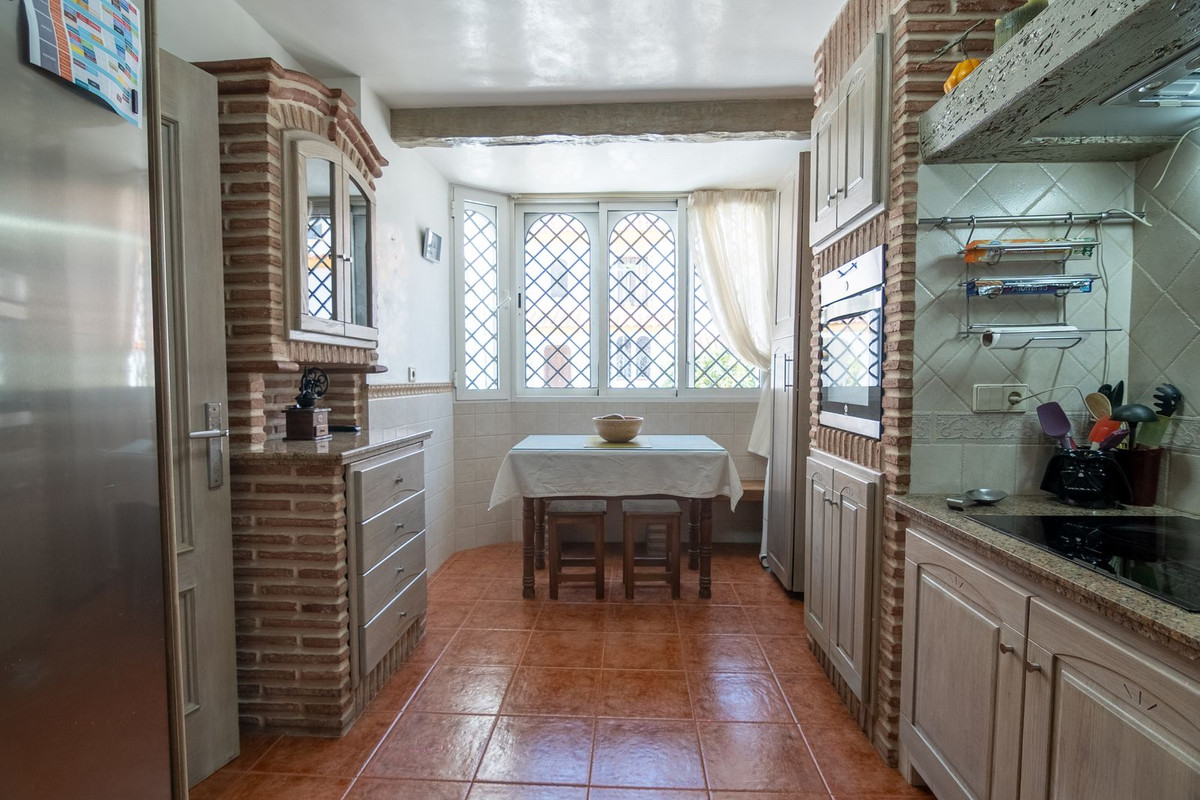 3 Bed Townhouse for sale in Estepona Costa Del Sol, Málaga, Spain