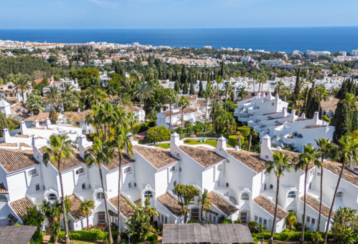 3 Bed Townhouse for sale in Marbella Costa Del Sol, Málaga, Spain