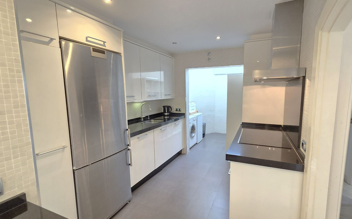 3 Bed Townhouse for sale in Marbella Costa Del Sol, Málaga, Spain