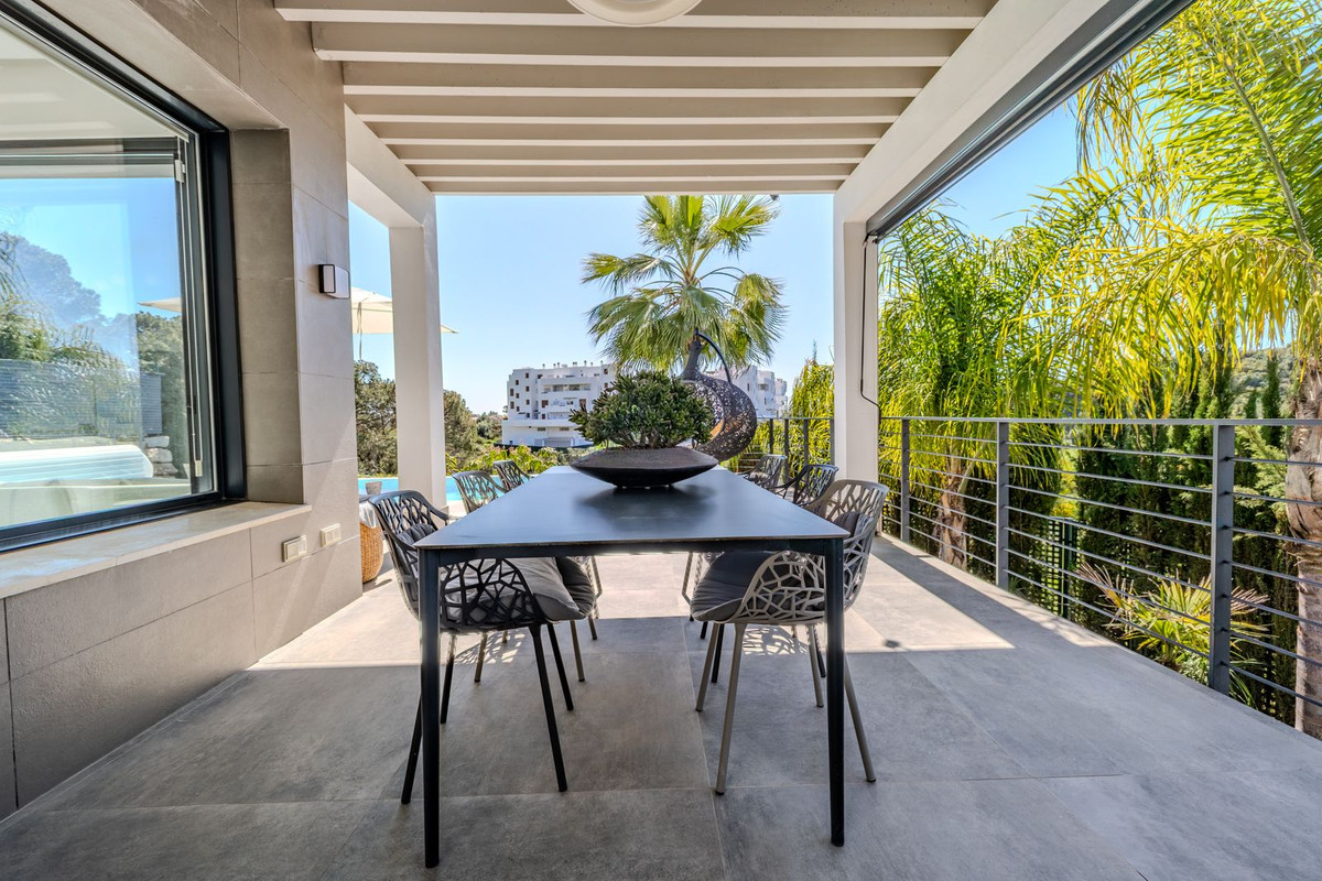 Se vende Villa - Chalet de 4 dormitorios en Costa Del Sol, Málaga, España