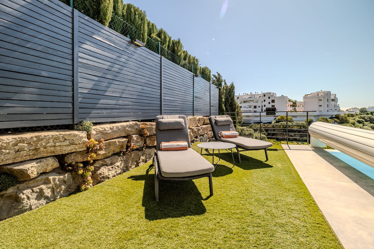 Se vende Villa - Chalet de 4 dormitorios en Costa Del Sol, Málaga, España