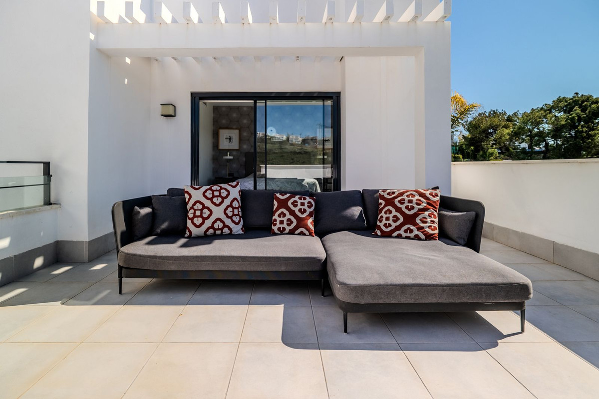 Se vende Villa - Chalet de 4 dormitorios en Costa Del Sol, Málaga, España