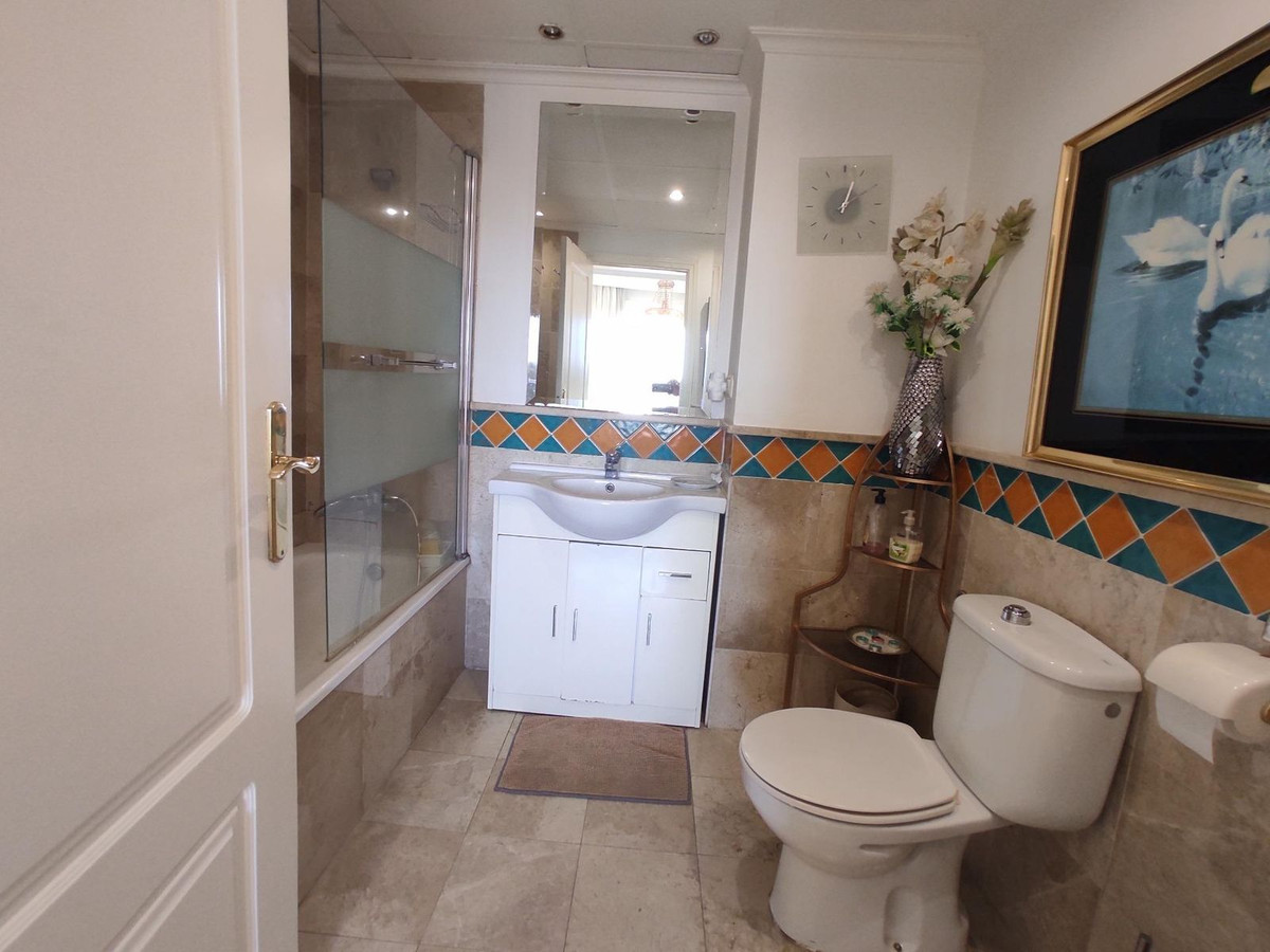 1 Bed Apartment for sale in Marbella Costa Del Sol, Málaga, Spain