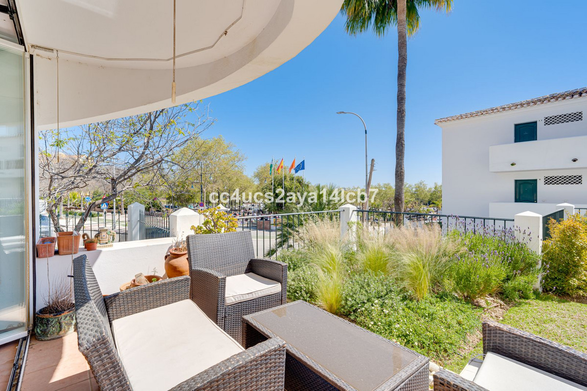 2 Bed Apartment for sale in Benalmadena Costa Costa Del Sol, Málaga, Spain