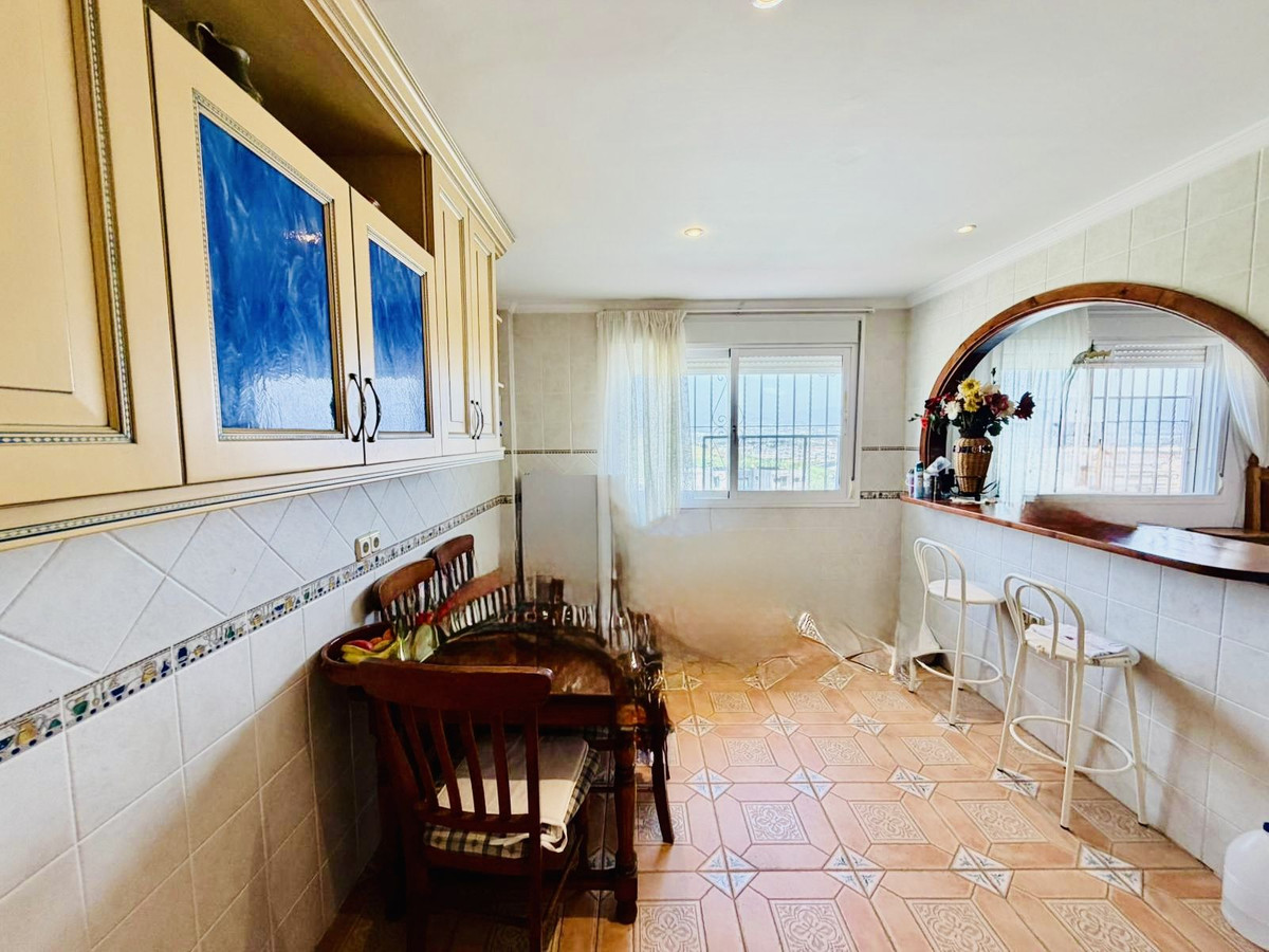 Se vende Villa - Chalet de 6 dormitorios en Costa Del Sol, Málaga, España