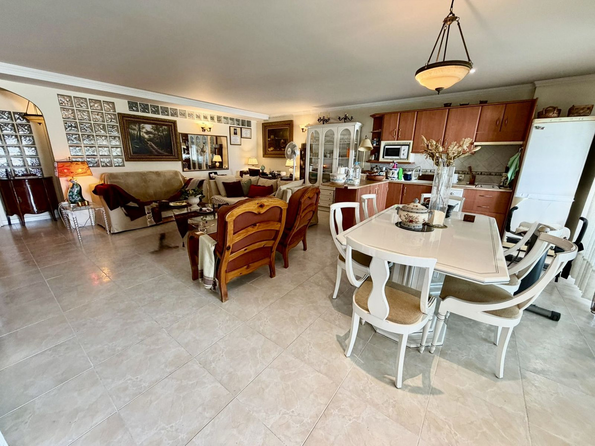 Se vende Villa - Chalet de 6 dormitorios en Costa Del Sol, Málaga, España