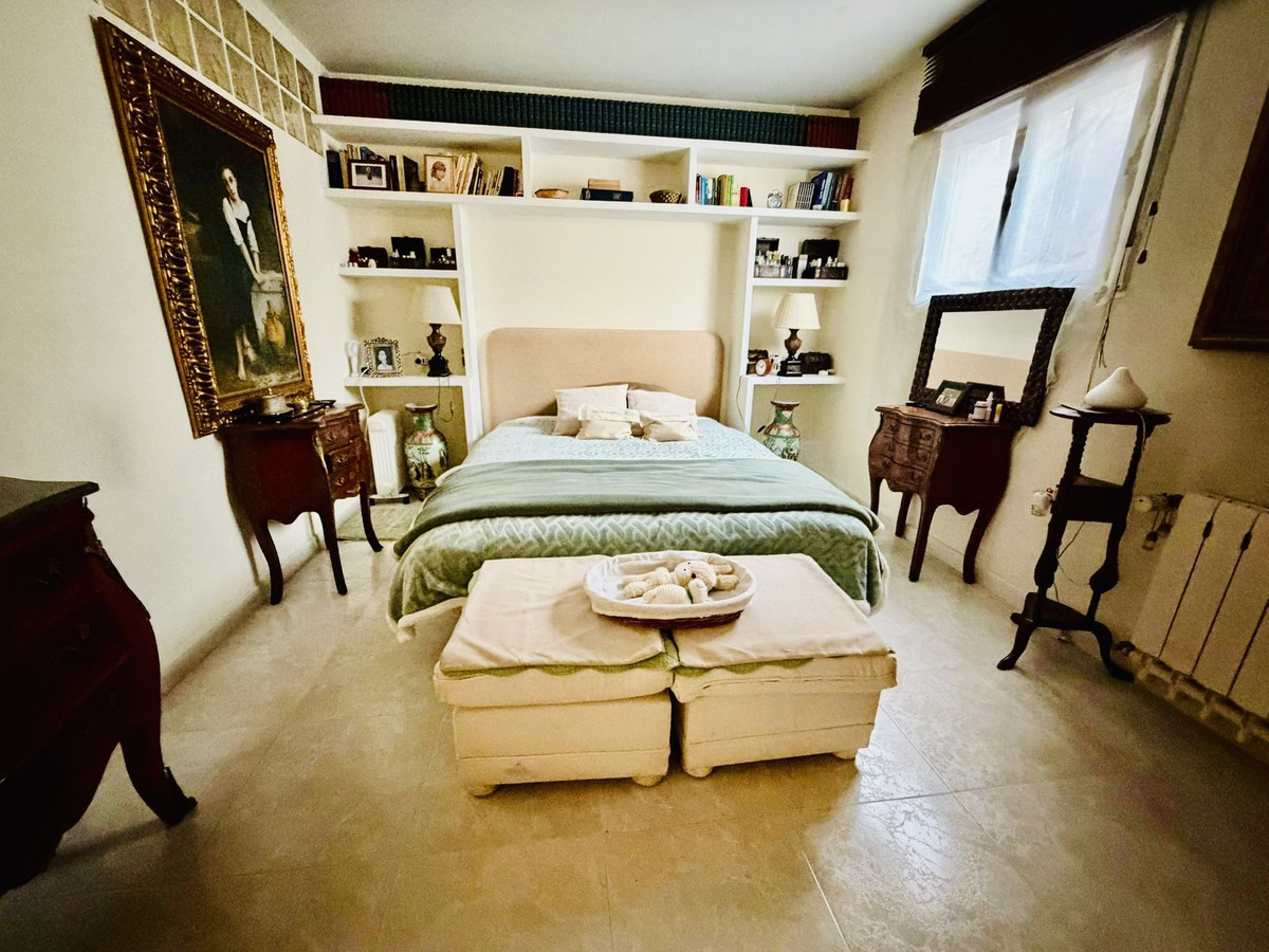 Se vende Villa - Chalet de 6 dormitorios en Costa Del Sol, Málaga, España