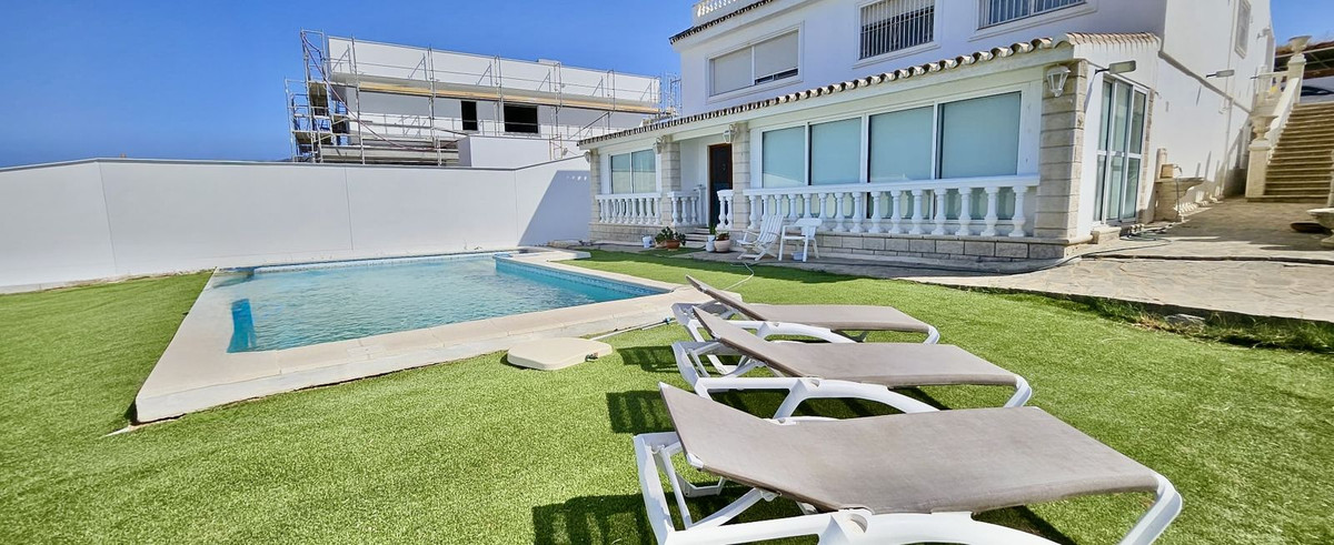 Se vende Villa - Chalet de 6 dormitorios en Costa Del Sol, Málaga, España