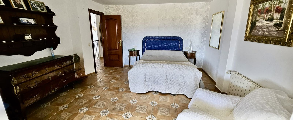 Se vende Villa - Chalet de 6 dormitorios en Costa Del Sol, Málaga, España
