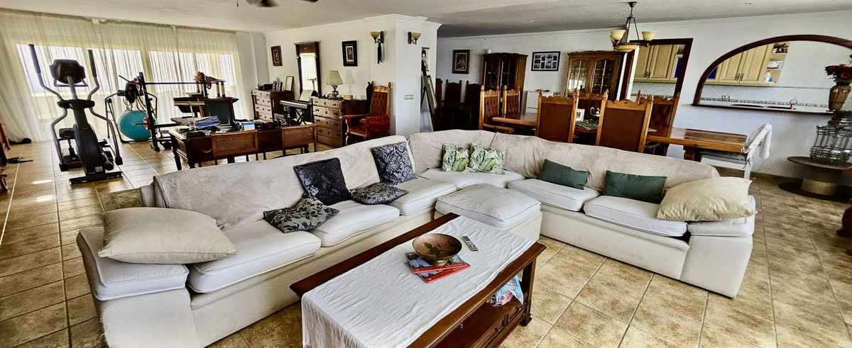 Se vende Villa - Chalet de 6 dormitorios en Costa Del Sol, Málaga, España
