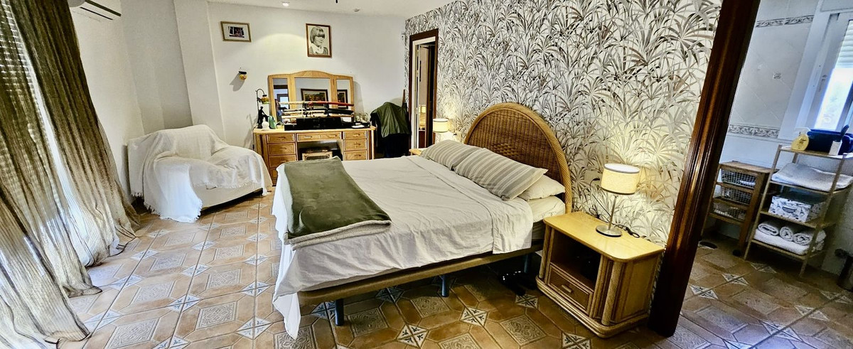 Se vende Villa - Chalet de 6 dormitorios en Costa Del Sol, Málaga, España