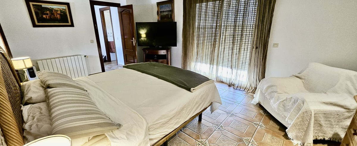 Se vende Villa - Chalet de 6 dormitorios en Costa Del Sol, Málaga, España