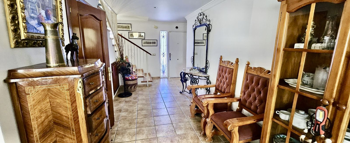 Se vende Villa - Chalet de 6 dormitorios en Costa Del Sol, Málaga, España